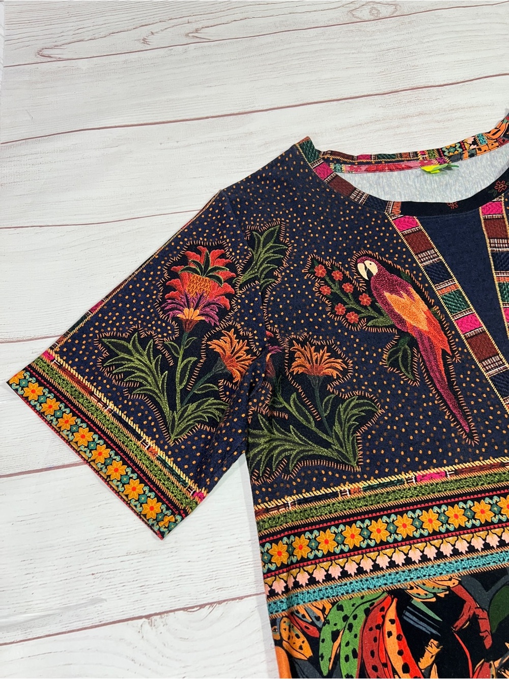 FARM Brasil Printed T-Shirt Dress - M - FARM Rio deep pink blue tropical parrot - Picture 4 of 11